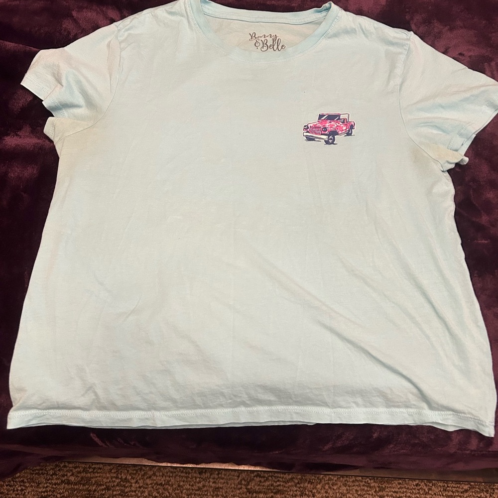 Light Blue ladies large  T-Shirt with Pink Jeep on back